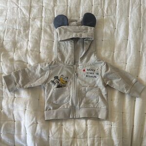 7 piece Disney baby clothes from 3mo- 1 year. Including birthday onesie! (004)